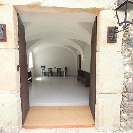 Mas Puig De Baix With Private Pool And Gardens オロト