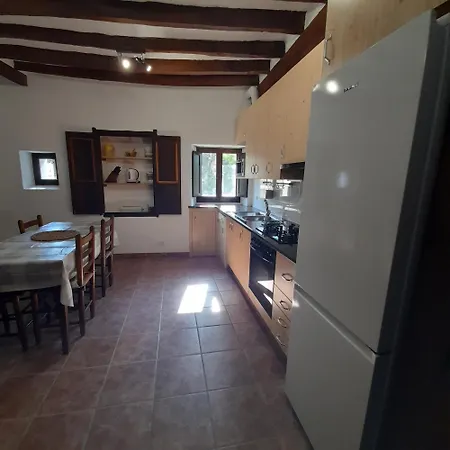Mas Puig De Baix With Private Pool And Gardens 別荘 オロト