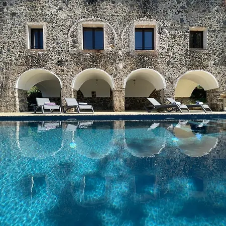 Mas Puig De Baix With Private Pool And Gardens オロト