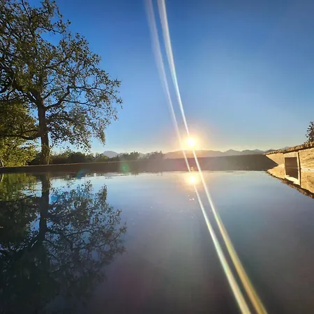 Spacious For 8 Near Remote Work & Nature Escape