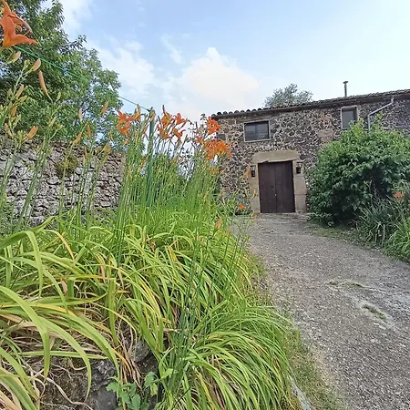 Casa de vacances Spacious For 8 Near Remote Work & Nature Escape Olot